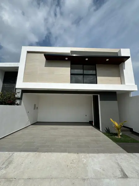 Casa en Venta Fracc. Lomas de La Rioja — foto 1 de 10
