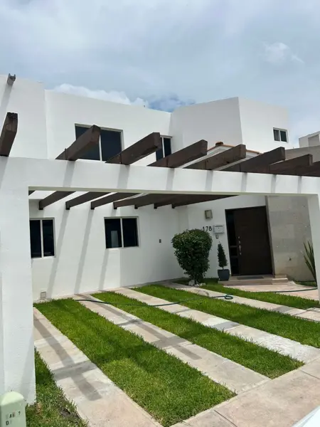 Casa en Villas de Guadalupe, Saltillo, Coahuila de Zaragoza — foto 1 de 15
