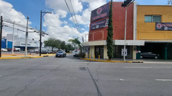 Local en renta en Centro, Monterrey — foto 2 de 17