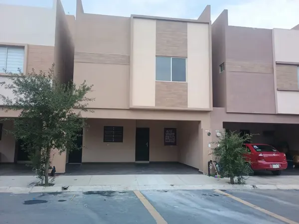 Casa en Venta en Apodaca — foto 1 de 16