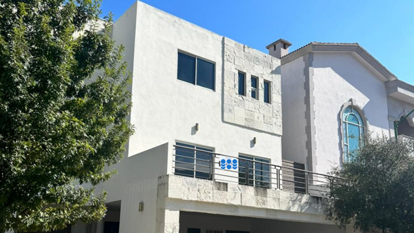 Casa en Renta en Privada Rincon de las Lomas en Sierra Alta en Monterrey,nuevo L — foto 1 de 15