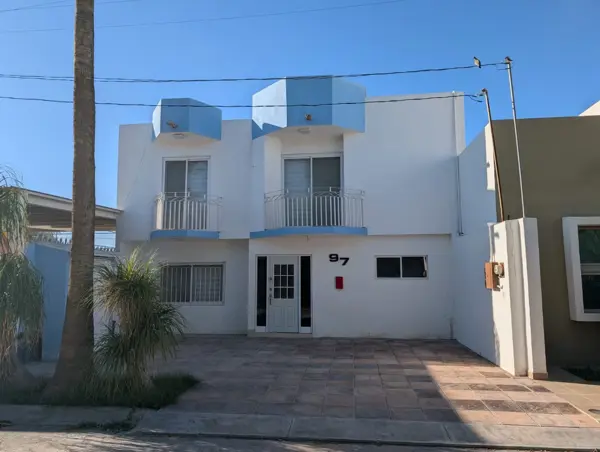 Casa en Renta en Villas de la Ibero en Torreon Coahuila — foto 1 de 21