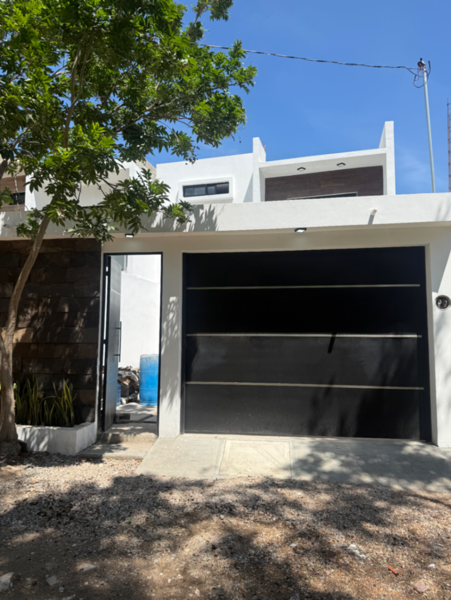 Casa en Venta, Col Plan de Ayala, 4 Recs, Tuxtla Gutierrez, Chiapas — foto 1 de 10
