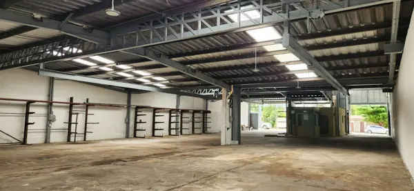 Bodega en renta de 1,000 m2 — foto 1 de 5
