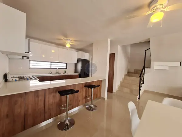 Casa en renta amueblada en Altabrisa Premiere — foto 1 de 29