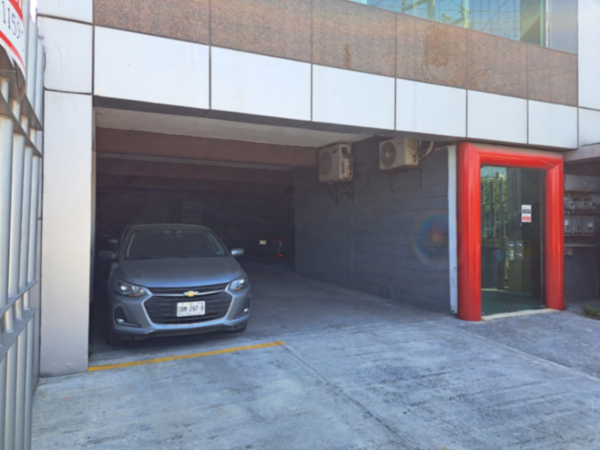 Edificio Corporativo en Venta Zona Cumbres — foto 1 de 21
