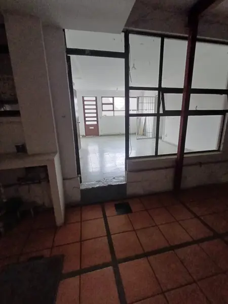 Bodega en renta en Azcapotzalco con amplia área de maniobras — foto 1 de 24