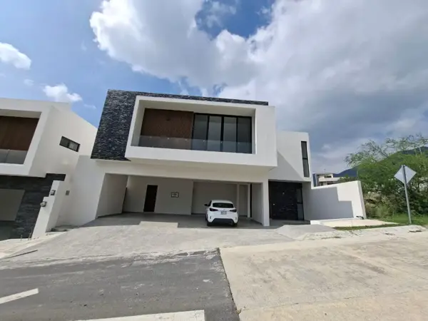 Casa en Venta en Pedregal de la Montaña, Monterrey — foto 1 de 16