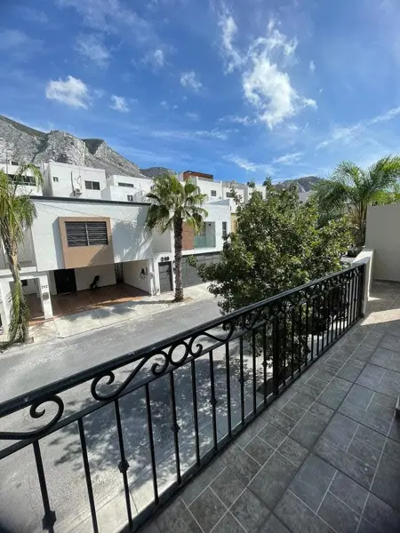 Casa en venta en Cumbres del Valle, Monterrey — foto 3 de 10
