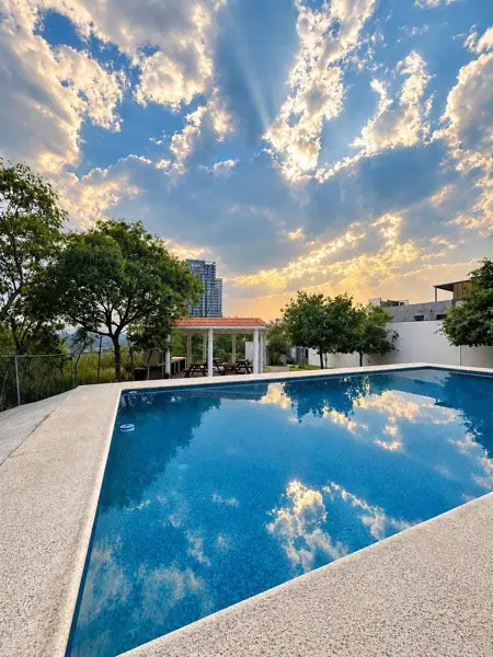 Casa en venta en Cumbres del Valle, Monterrey — foto 1 de 10