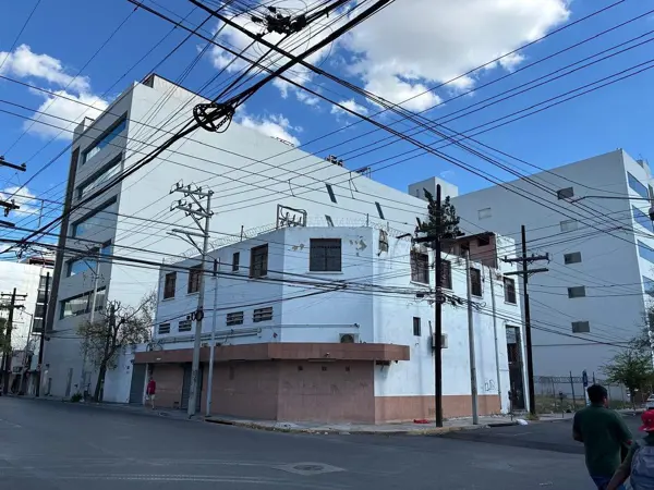 Edificio en Venta con Uso de Suelo Hc en Monterrey — foto 1 de 19