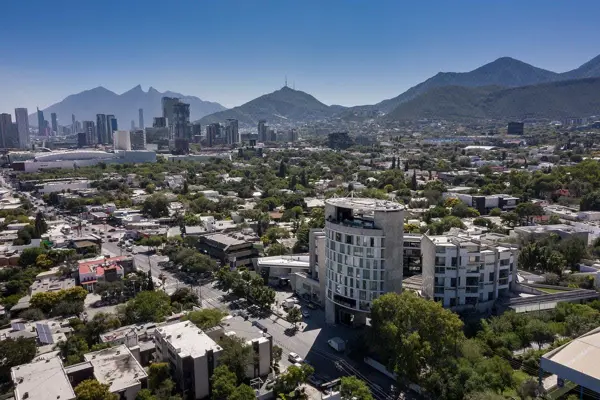 Local en renta en Fatima, San Pedro Garza García — foto 2 de 6