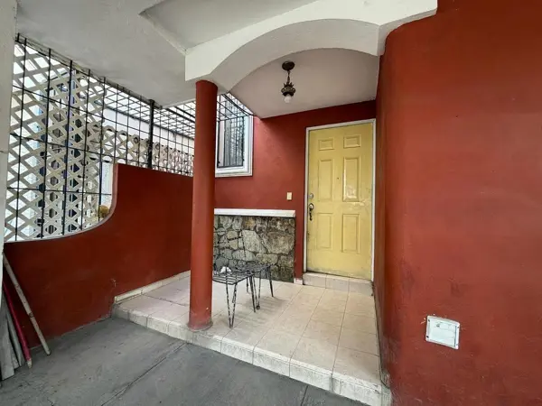 Casa en Venta, Centro de Santa Catarina — foto 1 de 14