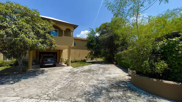 Casa en venta en Yerbaniz, Santiago — foto 3 de 14