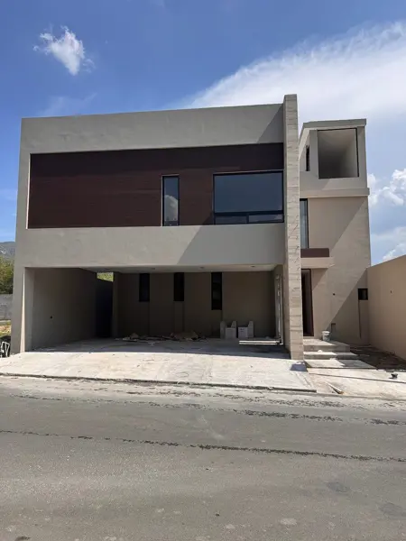 Casa en Venta en Privada Sienna — foto 1 de 18
