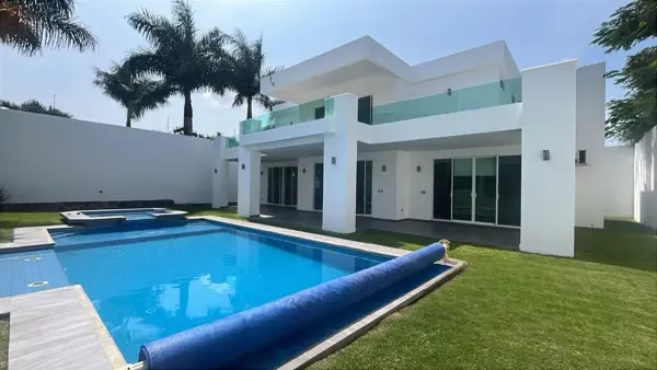Espectacular Casa con Amplios Espacios en Oaxtepec — foto 1 de 7