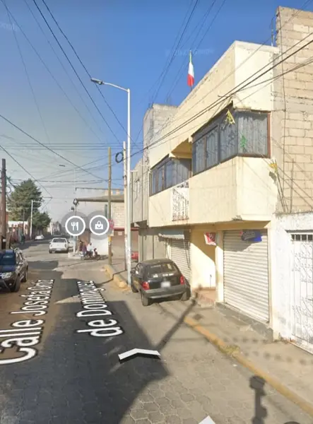 Casa con locales comerciales en Josefa Ortiz de Domínguez