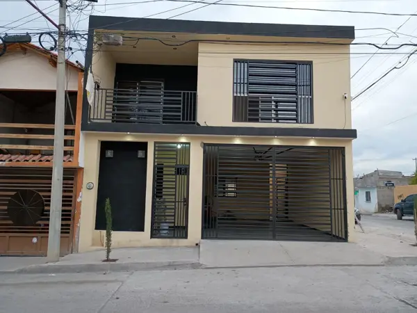 Casa en Vicente Guerrero, Saltillo, Coahuila de Zaragoza — foto 1 de 14