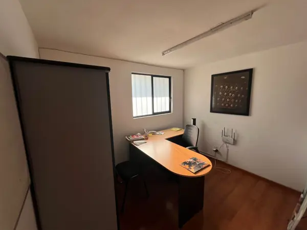 Oficina en Beethoven con servicios incluidos — foto 1 de 6