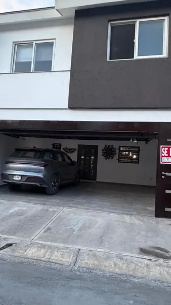 Casa en Puerta de Hierro, Monterrey, Nuevo León — foto 1 de 13