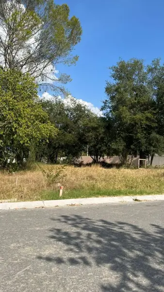 Terreno Residencial en Pedregal del Huajuco, El Barrial — foto 1 de 4