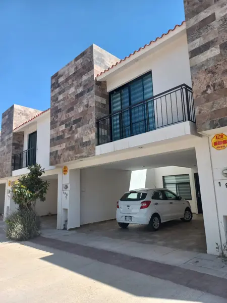 Casa en Renta en Catara Residencial, San Luis Potosi, S.l.p. — foto 1 de 21