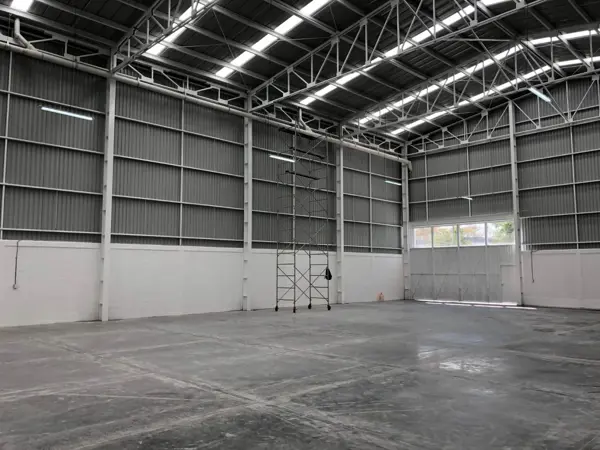 Bodega Seminueva en renta en civac — foto 1 de 3