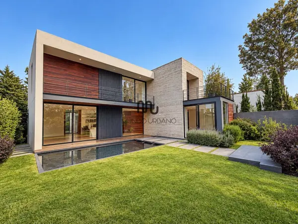 Casa en condominio en renta o venta en Club de Golf Los Encinos — foto 1 de 44