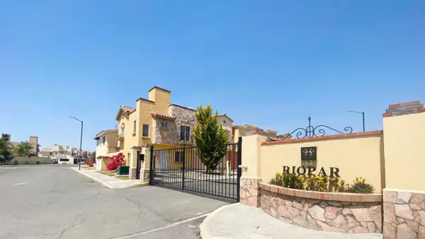 Casa en venta en Real Toledo, Pachuca de Soto — foto 2 de 18