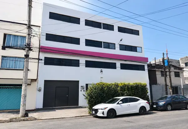 Edificio Comercial en Iztacalco, Oportunidad de Ejecución Hipotecaria — foto 1 de 5