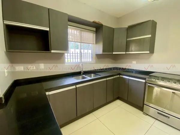 Casa en venta en Puerta de Hierro, Monterrey — foto 2 de 18