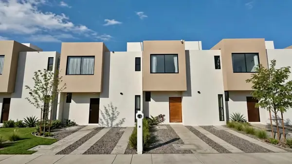 Casa en venta en Pueblito Colonial, 3 Recámaras, 3 Baños Completos — foto 1 de 19