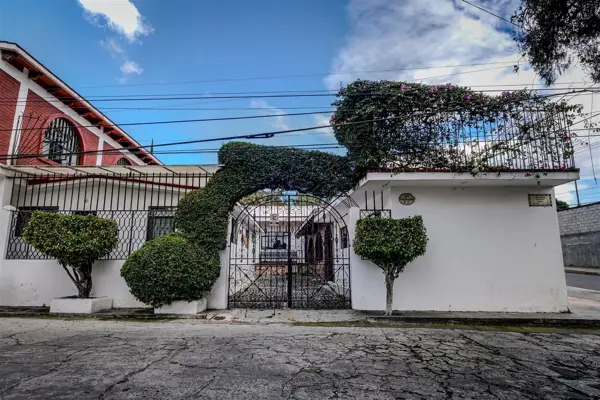 Casa Amueblada en Venta en Ixtapan de la Sal | 8 Recámaras, Ideal Para Descanso o Inversión — foto 1 de 41