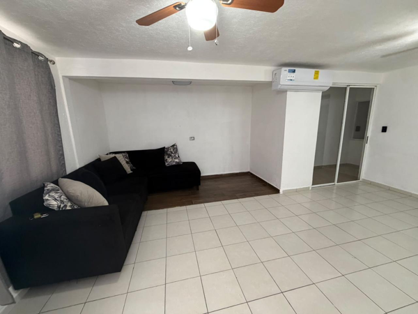 Casa en Venta en Valles de Lincoln, García: Espacios y Comodidad para tu Familia — foto 1 de 8