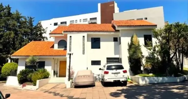 Casa de 3 Recámaras con 3 Estacionamientos en Olivar de los Padres, Cdmx Tglj — foto 1 de 7