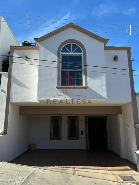 Casa Venta Lomas de Altavista Parral Chihuahua 2,600,000 LuiHin R144 — foto 1 de 11