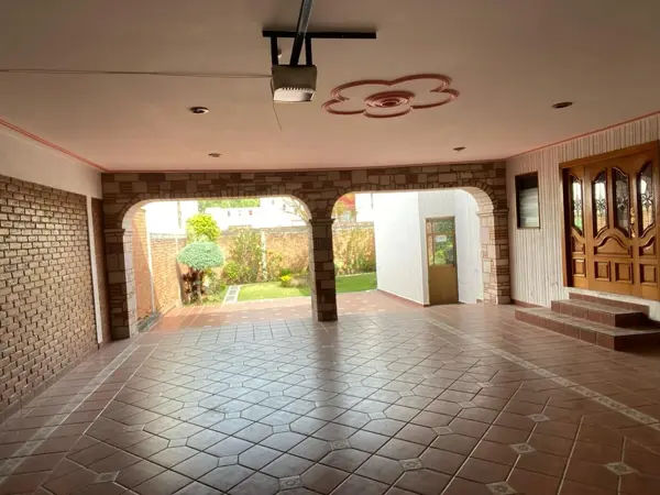 Casa en venta en Vista Bella, Morelia — foto 2 de 32