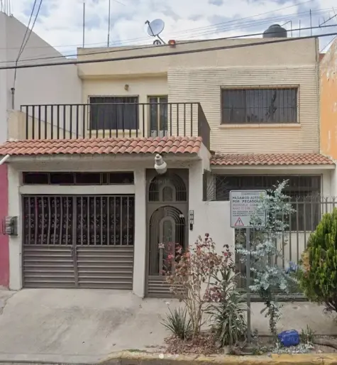 Casa Venta Excelente Inversion, Remate Bancario — foto 1 de 7