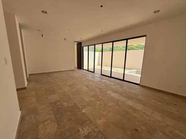 Bonitas Casas en Venta en Privada de Cholul, al Norte de Mérida — foto 1 de 21