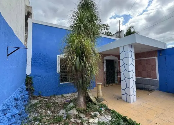 Casa en Venta Ideal para Remodelar en el Barrio de Santiago Mérida — foto 1 de 16
