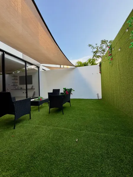 Casa Tipo Townhouse en Venta en Privada en Cholul, Merida con Paneles Solares — foto 1 de 18