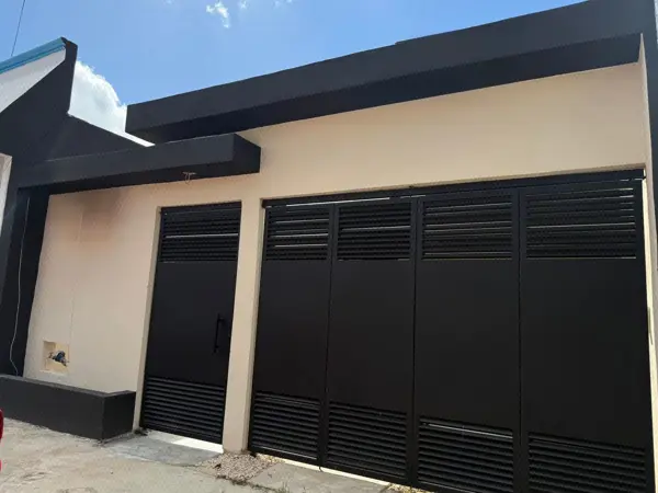 Casa Remodelada en Venta en Residencial Pensiones, Mérida — foto 1 de 21