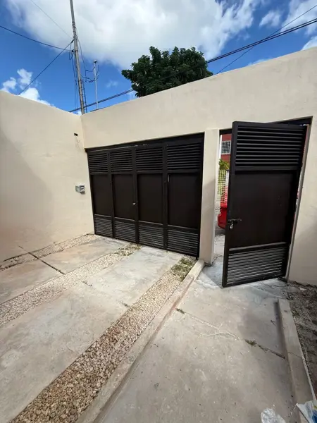 Casa en venta en Residencial Pensiones I y II, Mérida — foto 3 de 21