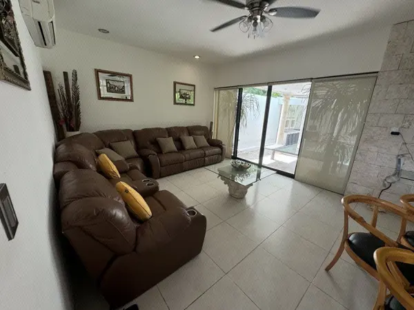 Casa en venta en Montebello, Mérida — foto 3 de 11