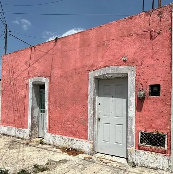 Casa Ideal para Remodelar en Venta en el Centro de Mérida — foto 1 de 9