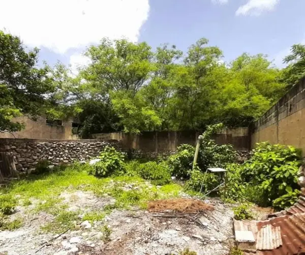 En Venta Casa para Remodelar con Excelente Ubicación en el Centro de Mérida — foto 1 de 11