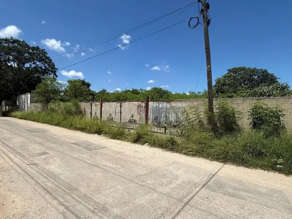 Terreno en venta en Chichi Suarez, Mérida — foto 1 de 5