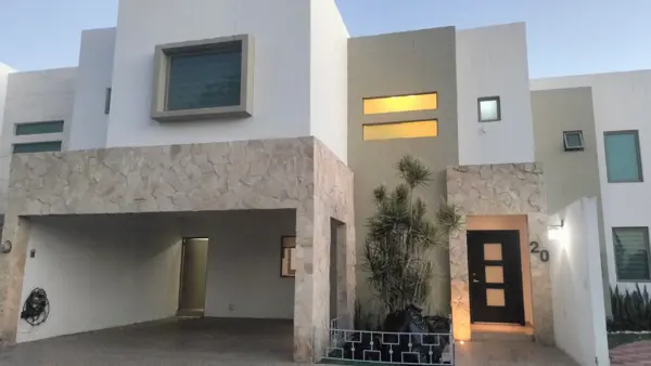 Casa en primer sector de Viñedos — foto 1 de 27