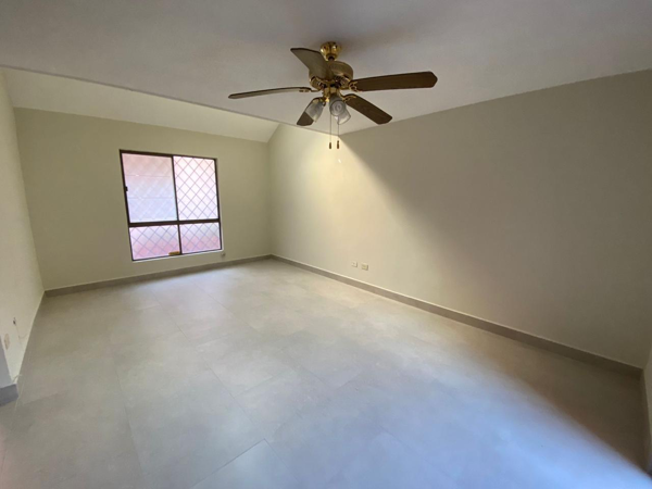 Town house remodelado en renta en Puerta del Sol — foto 1 de 10