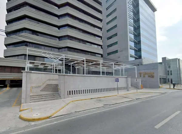 Clínica en renta en Centro Médico Hidalgo, Obispado. — foto 1 de 18